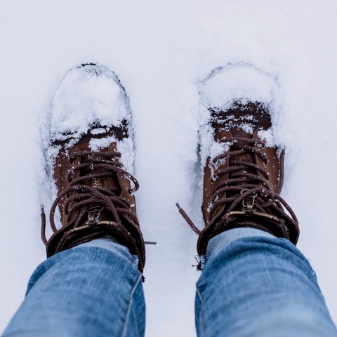 vegan winter hiking boots
